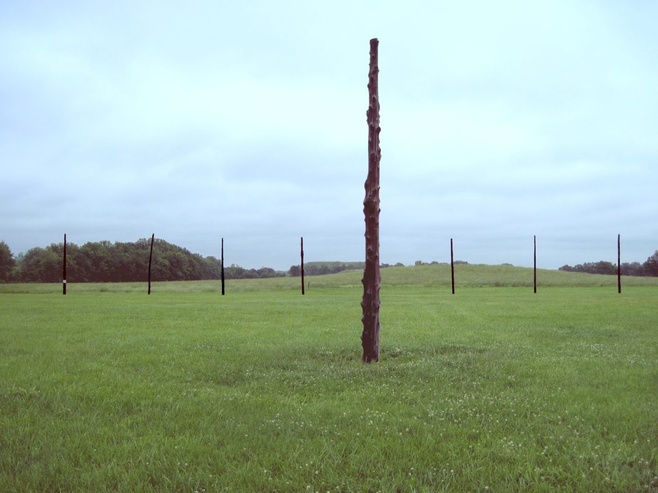 The reconstructed central post of Cahokia's Woodhenge timber circle, aligned as it would appear for the equinoxes