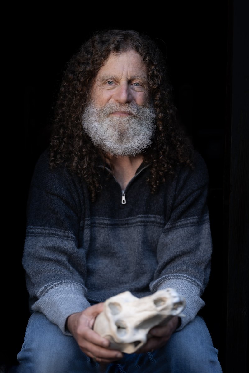 A portrait photograph of the neuroscientist Robert Sapolsky