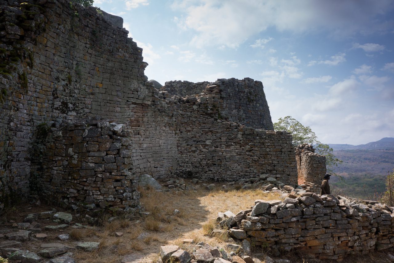 The Hill Complex at Great Zimbabwe, a hilltop enclosure with religious and political functions